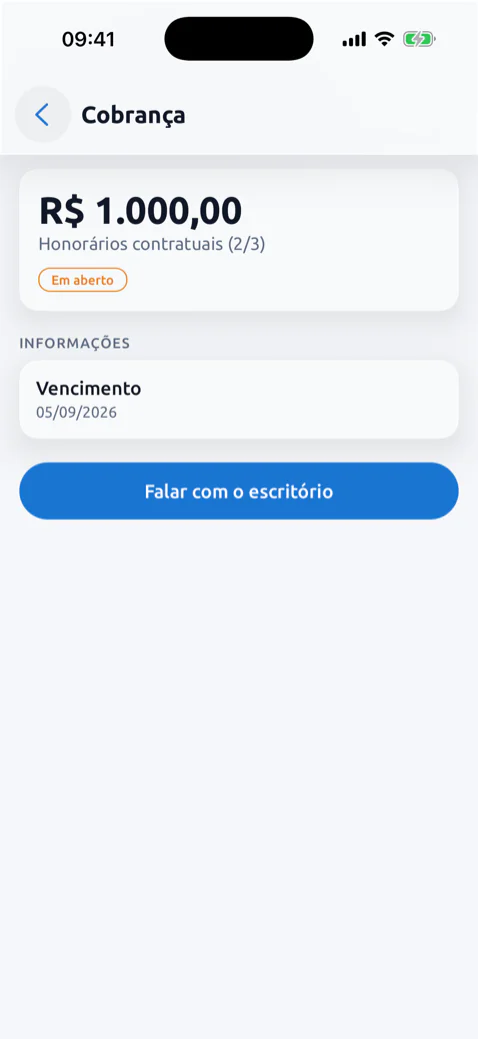 Uma cobrança no aplicativo do cliente: honorários contratuais, em aberto, com o valor, o vencimento e o botão Falar com o escritório.